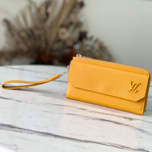 Louis Vuitton Aerogram Long Wallet - Yellow 21384