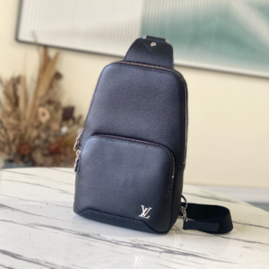 Louis Vuitton Avenue shoulder bag 34750