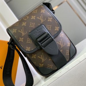 Louis Vuitton Archy Messenger PM Bag 88062