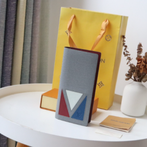 Louis Vuitton Brazza Wallet - Gray 21207