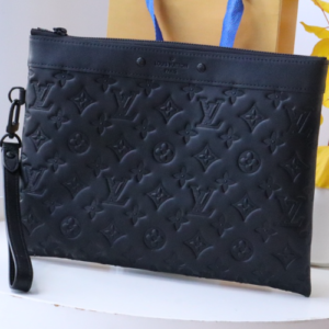 Louis Vuitton New Pochette To-Go Clutch Bag - Black 22182