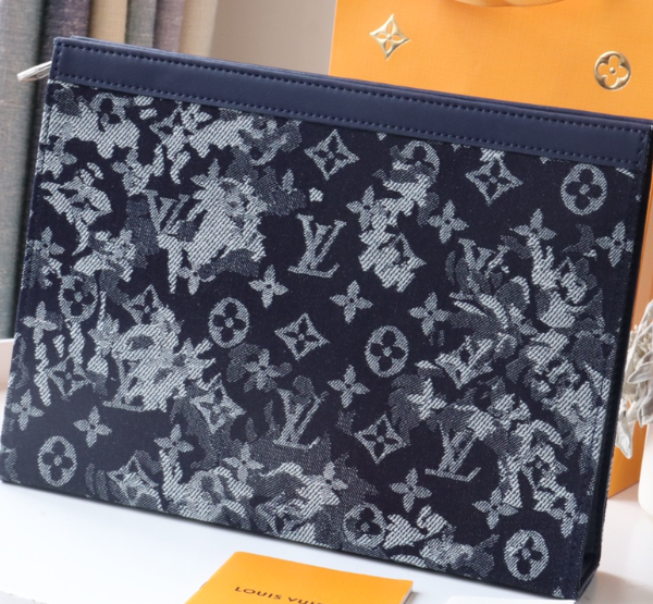 Louis Vuitton Pochette Voyage Brazza Wallet - Black 83880