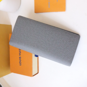 Louis Vuitton Brazza Wallet - Gray 38420