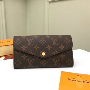 Louis Vuitton Envelope-Style Wallet –  Presbyopia 98373