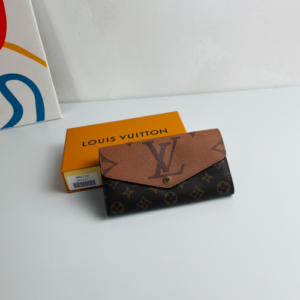 Louis Vuitton Monogram Sarah Wallet - Brown 77641
