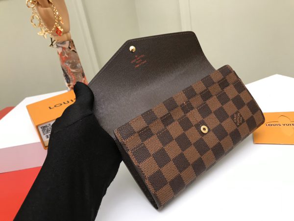 Louis Vuitton Envelope-Style Wallet 37274 - Image 4