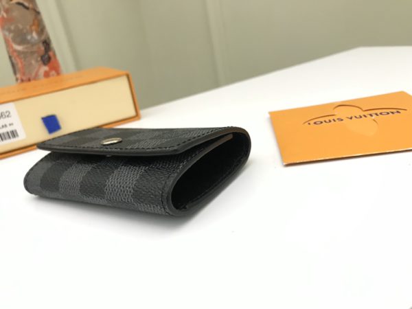 Louis Vuitton Damier Graphite 6 Key Case - Gray 46461 - Image 5