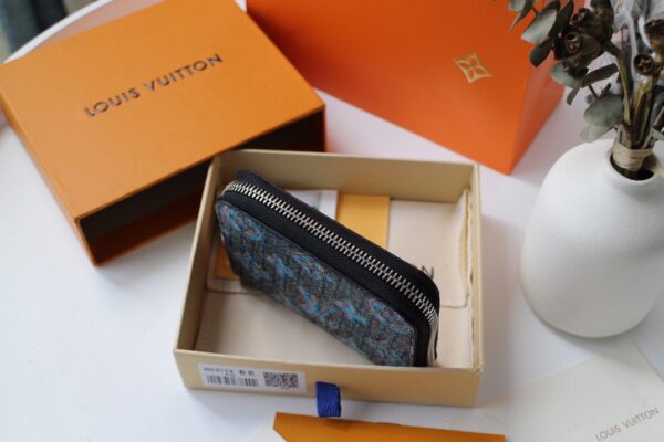 Louis Vuitton Slim Silhouette Small Zippy Coin Purse - Blue 56448 - Image 4