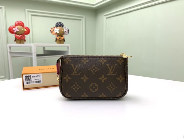 Louis Vuitton Christmas Pochette Accessoires Mini Clutch 56038 - Image 2