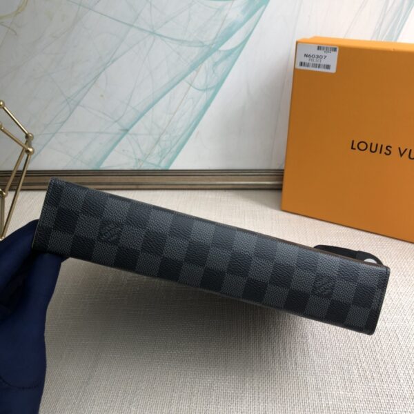 Louis Vuitton Pochette Voyage Medium Handbag - Yellow 40650 - Image 3