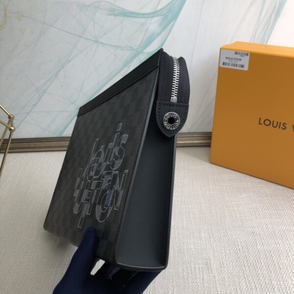 Louis Vuitton Pochette Voyage Medium Handbag - Black 77479 - Image 4