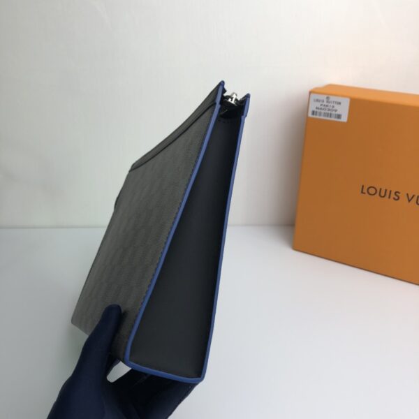 Louis Vuitton Pochette Voyage Medium Handbag - Blue 68590 - Image 3