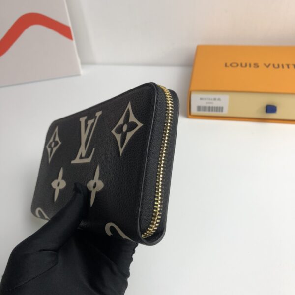 Louis Vuitton Pool Zip Around Wallet - Black 56037 - Image 4