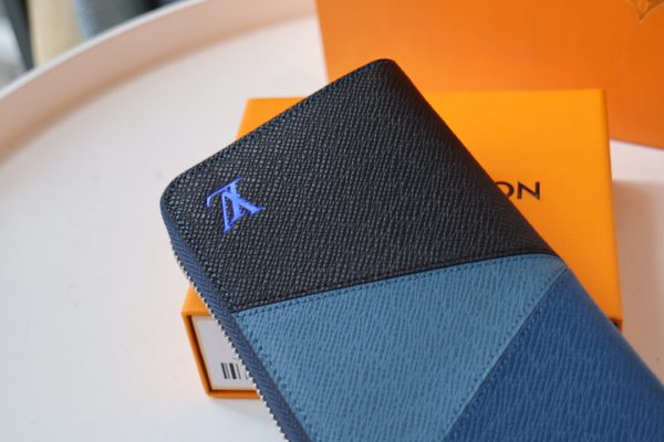 Louis Vuitton Elegant Men's Vertical Zip Wallet - Blue/Black 93796 - Image 4