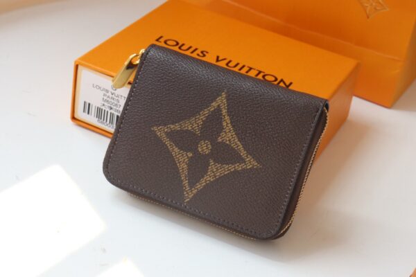 Louis Vuitton Monogram Giant Printed Canvas Zipper Coin Purse 97498 - Image 5