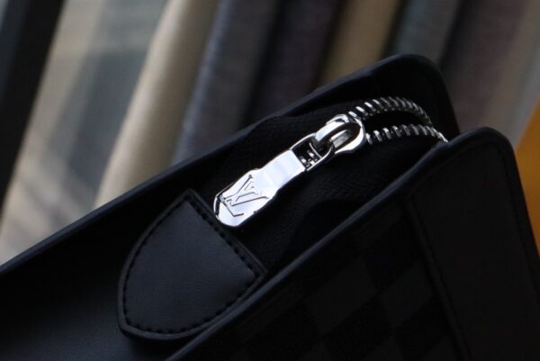 Louis Vuitton Standing Clutch Bag - Black 36312 - Image 2