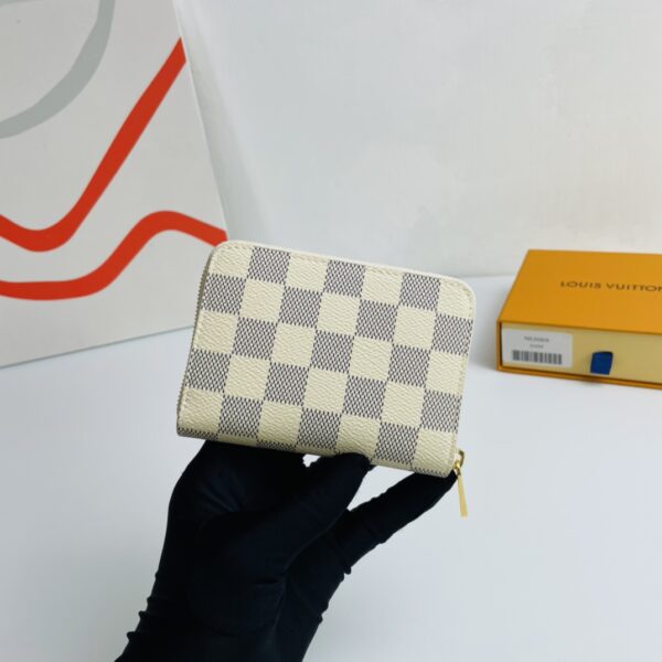 Louis Vuitton Zipped Coin Purse - White 27898 - Image 5