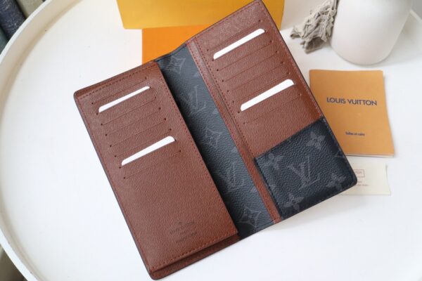 Louis Vuitton Brazza Wallet - White 33883 - Image 3
