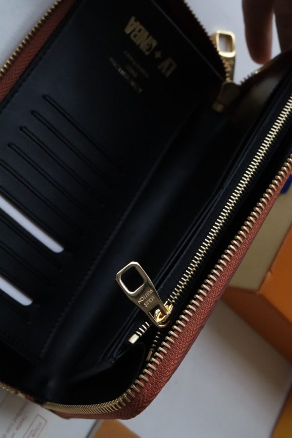 Louis Vuitton LVXNBA Zippy Vertical Wallet - Brown 15021 - Image 2