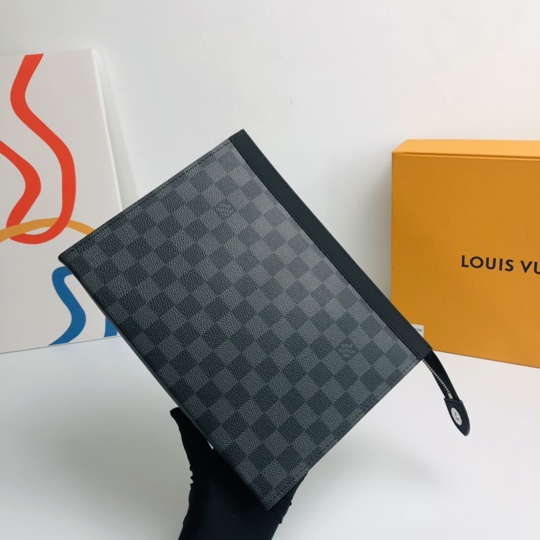 Louis Vuitton Pochette Voyage Medium Clutch - Black 98045 - Image 3