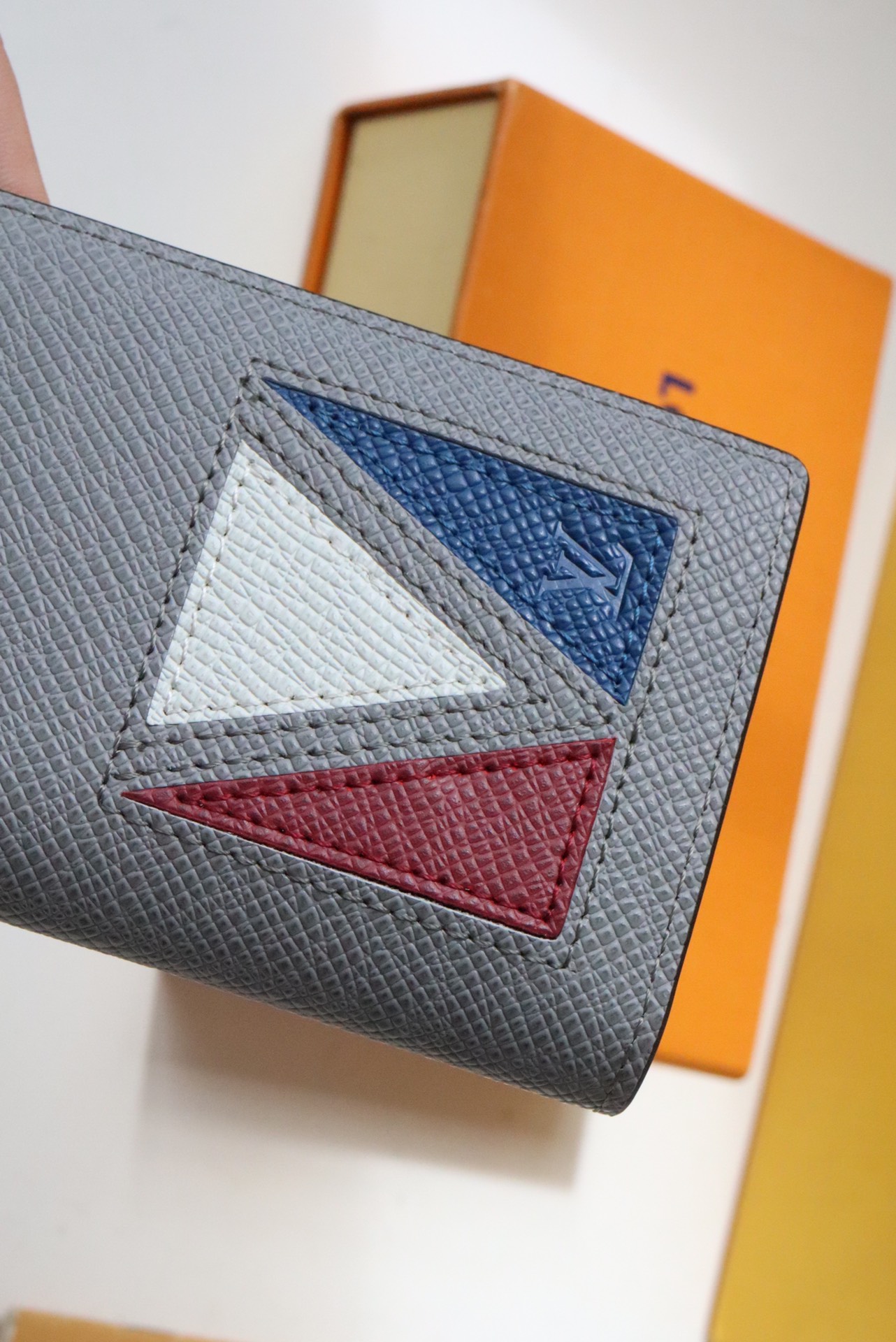 Louis Vuitton Pocket Wallet - Gray 96307 - Image 3