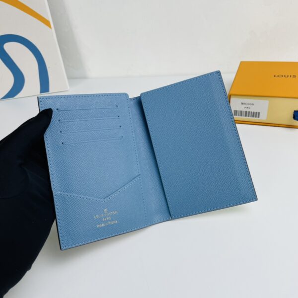 Louis Vuitton Monogram Canvas Passport Holder 35716 - Image 2