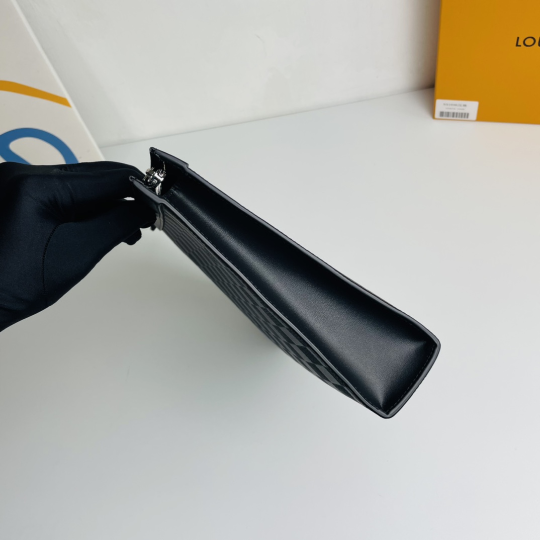 Louis Vuitton Pochette Voyage Medium Clutch - Black 99252 - Image 2