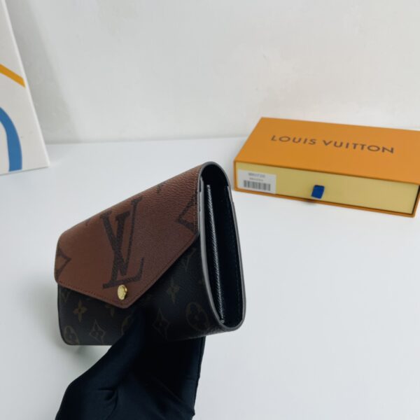 Louis Vuitton Monogram Sarah Wallet - Brown 77641 - Image 4
