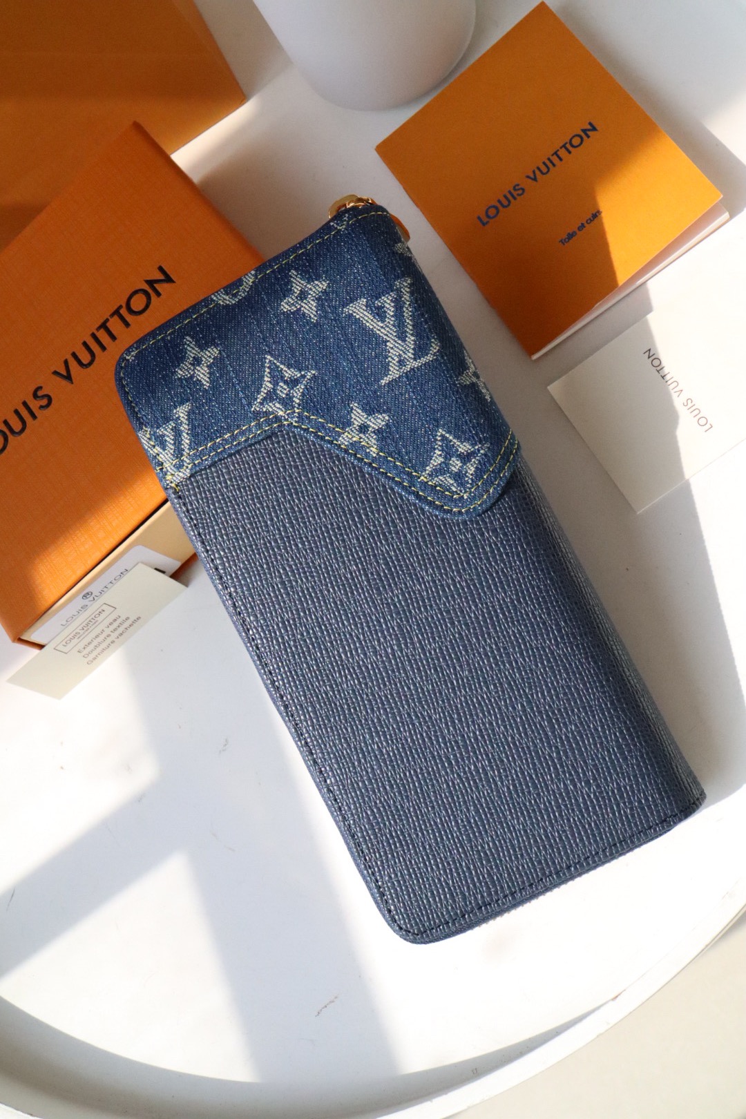 Louis Vuitton New Zippy Vertical Wallet - Blue 96886 - Image 5