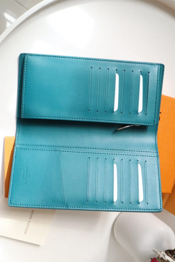 Louis Vuitton New Aerogram Brazza Wallet - Blue 95467 - Image 3