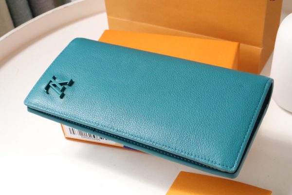 Louis Vuitton New Aerogram Brazza Wallet - Blue 95467 - Image 4