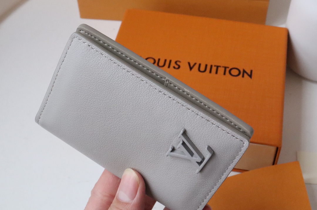 Louis Vuitton Multi-Purpose Pocket Wallet - Gray 43568 - Image 4