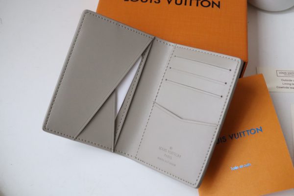 Louis Vuitton Multi-Purpose Pocket Wallet - Gray 43568 - Image 3