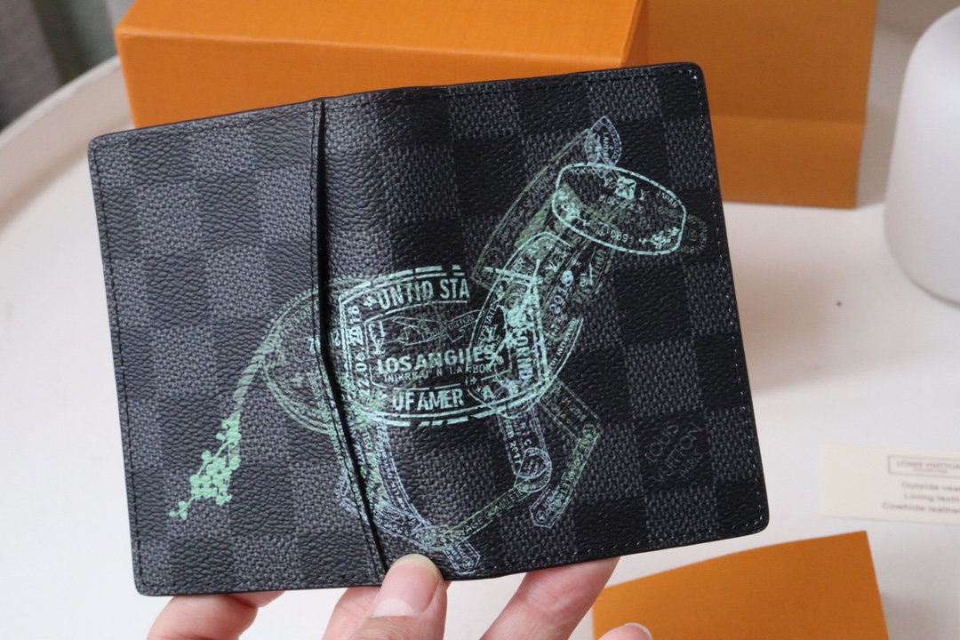 Louis Vuitton Passport Cover Damier Graphite Coated Canvas 53757 - Image 4