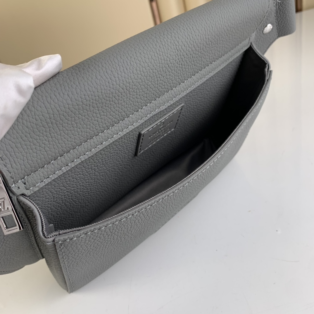 Louis Vuitton Aerogram Shoulder Bag - Gray 47766 - Image 2