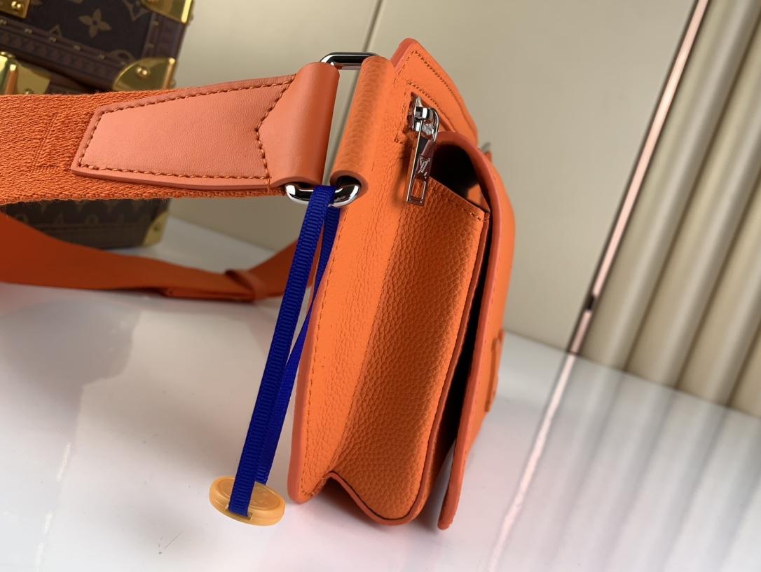 Louis Vuitton Aerogram Shoulder Bag - Orange 11011 - Image 5