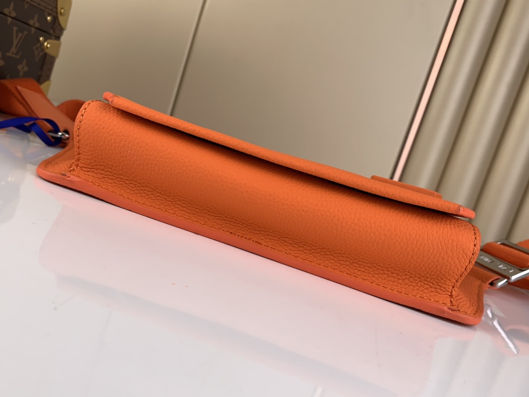 Louis Vuitton Aerogram Shoulder Bag - Orange 11011 - Image 3