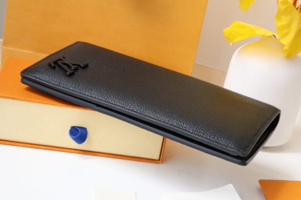 Louis Vuitton Aerogram Brazza Wallet - Black 65966 - Image 4