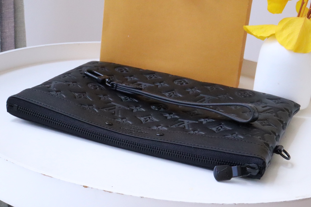 Louis Vuitton New Pochette To-Go Clutch Bag - Black 22182 - Image 5