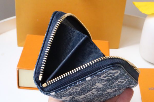 Louis Vuitton Monogram Jacquard Zipper Coin Purse - Blue 18918 - Image 2