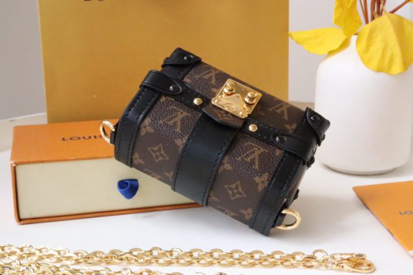 Louis Vuitton Trunk Chain Bag - Black 36487 - Image 4