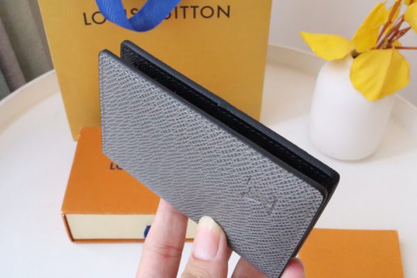 Louis Vuitton Multi-Purpose Wallet - Gray 67470 - Image 4