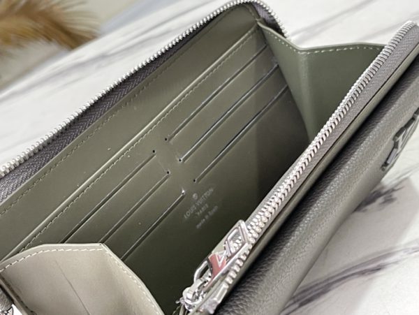 Louis Vuitton Aerogram Long Wallet - Army Green 70475 - Image 2