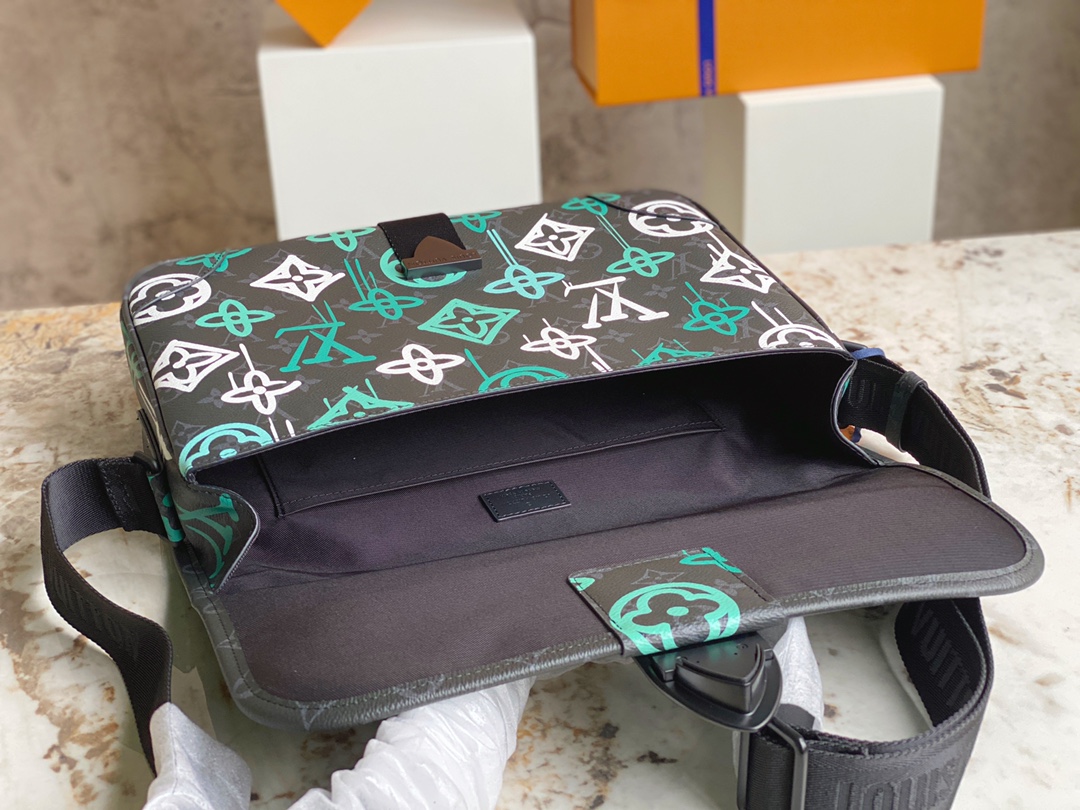 Louis Vuitton ARCHY Medium Men's Messenger Bag - Printed 28737 - Image 2