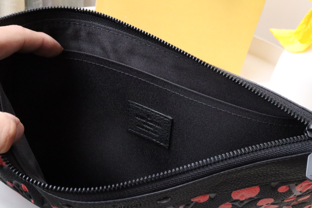 Louis Vuitton New Pochette To-Go Clutch Bag - Black/Red 64221 - Image 2