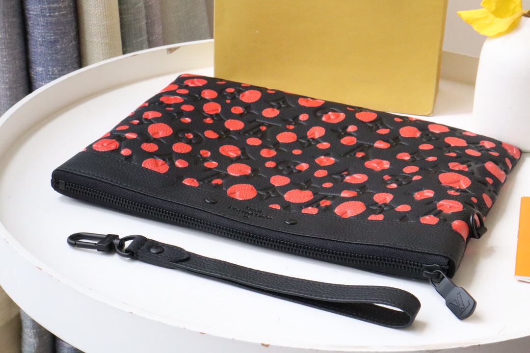Louis Vuitton New Pochette To-Go Clutch Bag - Black/Red 64221 - Image 5