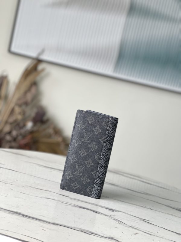 Louis Vuitton Green Suit Clip Wallet 44876 - Image 4