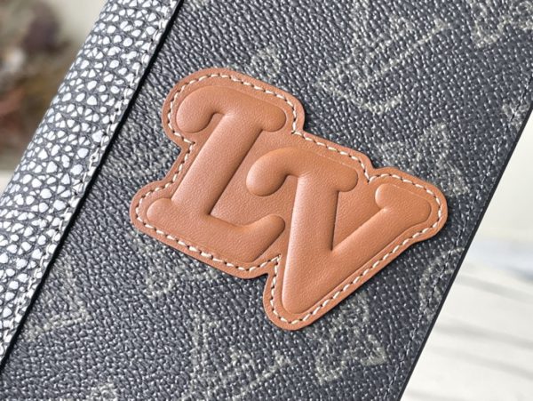 Louis Vuitton Green Suit Clip Wallet 44876 - Image 7