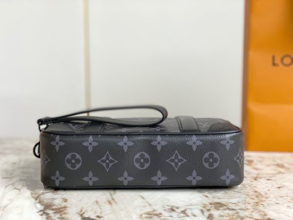 Louis Vuitton POCHETTE KASAI Clutch Bag for Men 26448 - Image 4