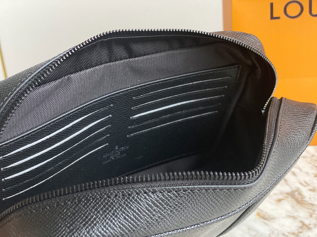 Louis Vuitton POCHETTE KASAI Clutch - Black 10538 - Image 2